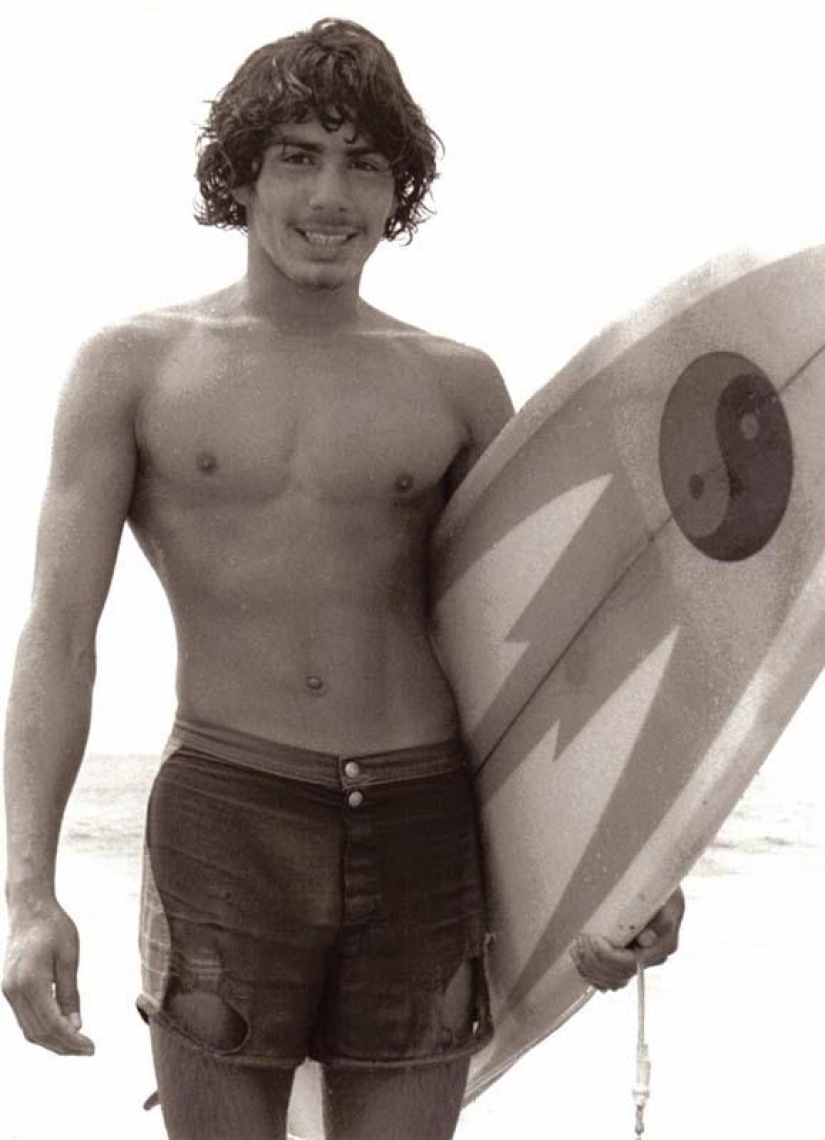 Adolescentes en las playas de California en la década de 1970