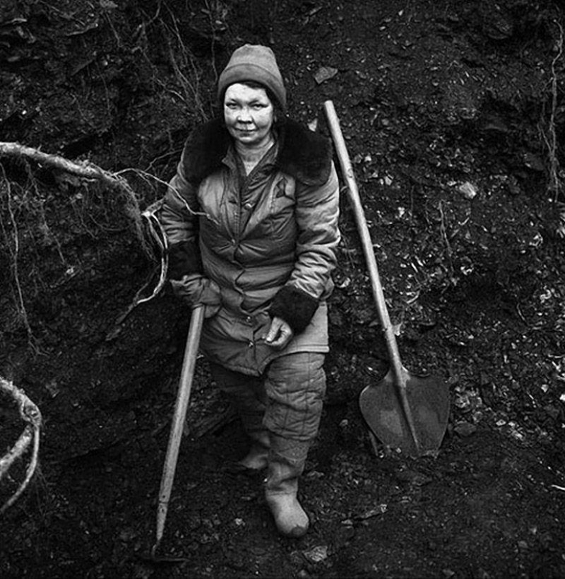 Alexander Chekmenev - &quot;Donbass&quot;: The real life of miners