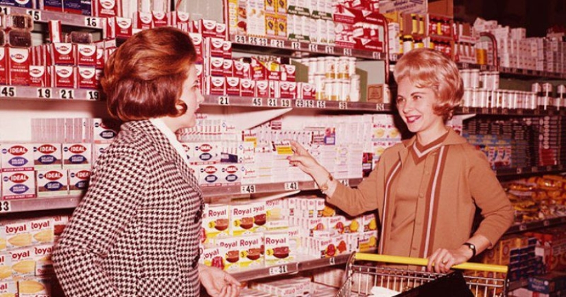 Alien Nostalgia: The Abundance of American Stores in the 60s