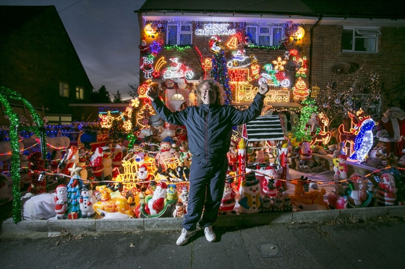 All the best at once: Christmas fans decorated the house with everything they could
