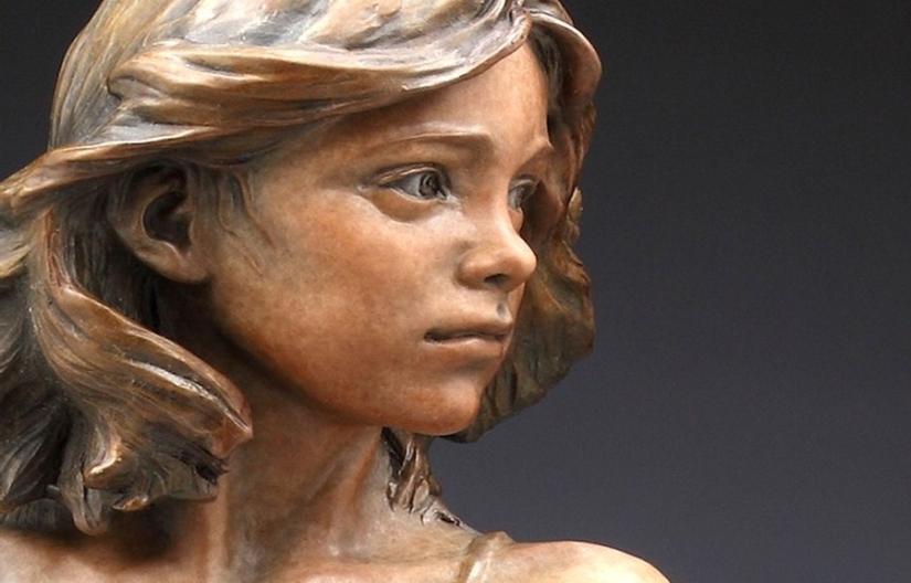 Almost alive: Incredibly realistic sculptures about a happy childhood