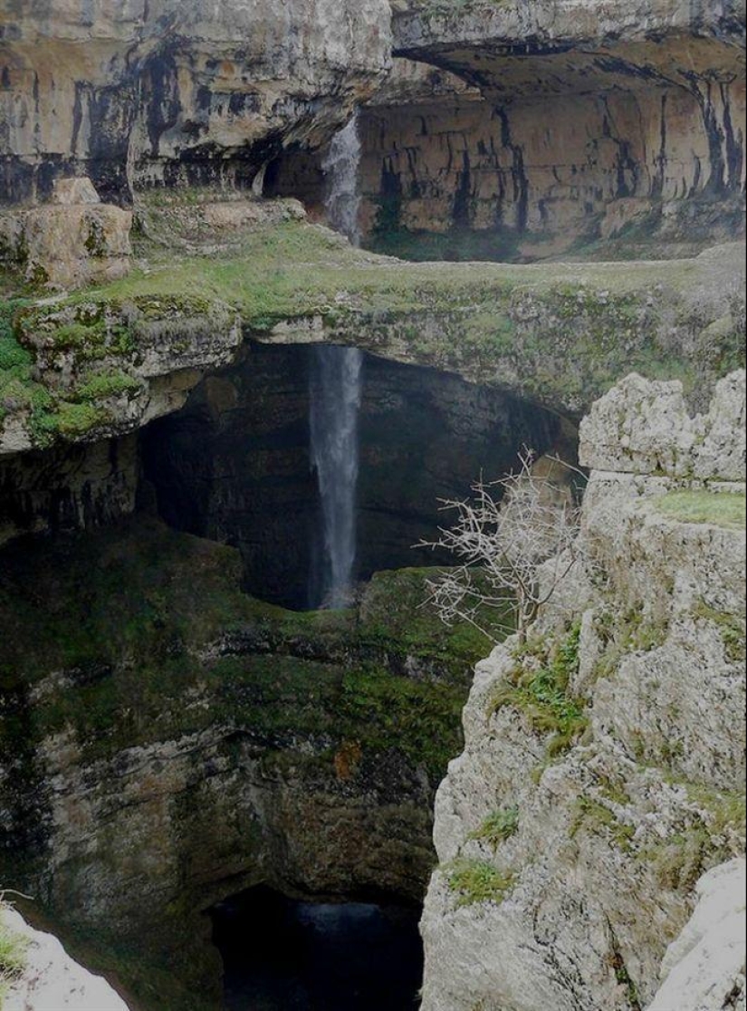 Amazing Baatara Waterfall