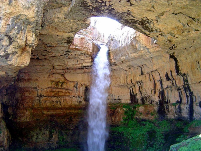 Amazing Baatara Waterfall