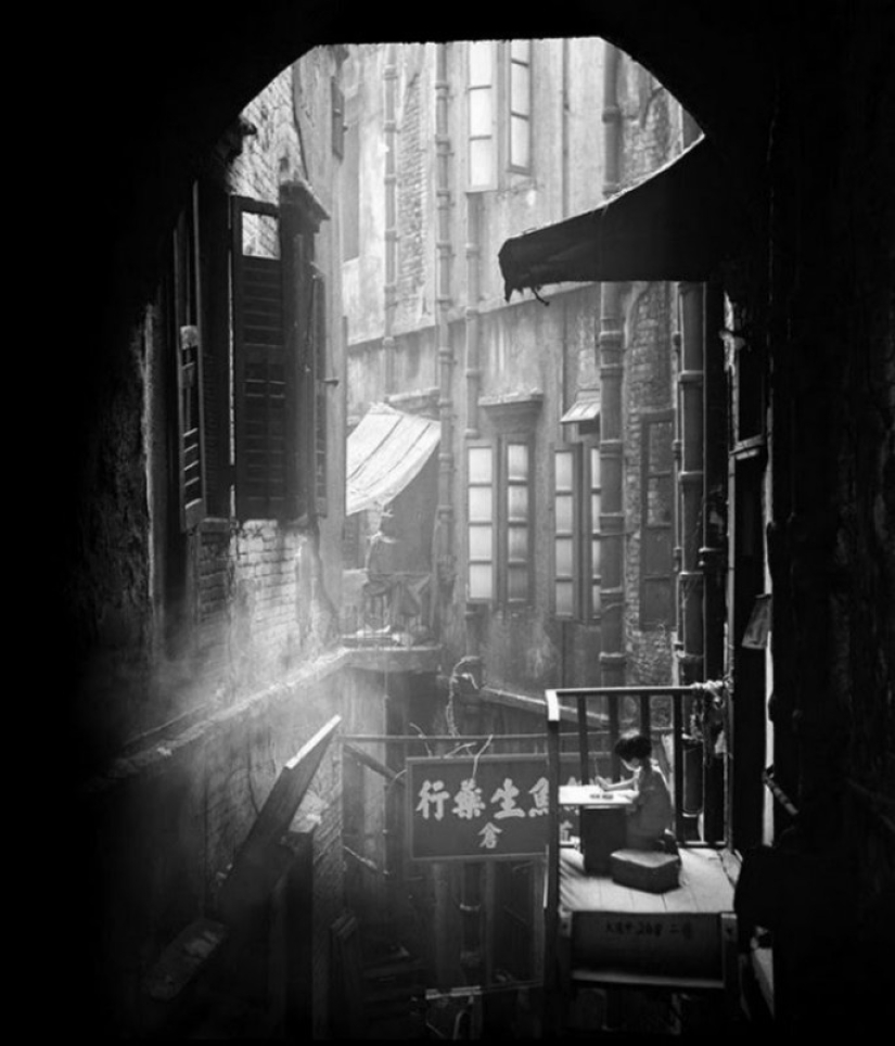 Amazing photos of Hong Kong in the 1950s taken by a 13-year-old teenager