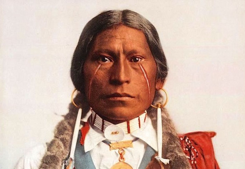 American found color photo of the Indians of the late nineteenth century