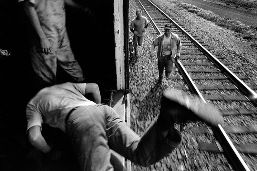 American tramps on freight trains