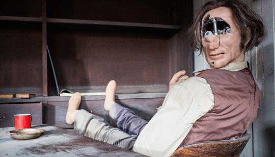 An abandoned amusement park in Japan is so similar to the "World of the Wild West" that it becomes uncomfortable