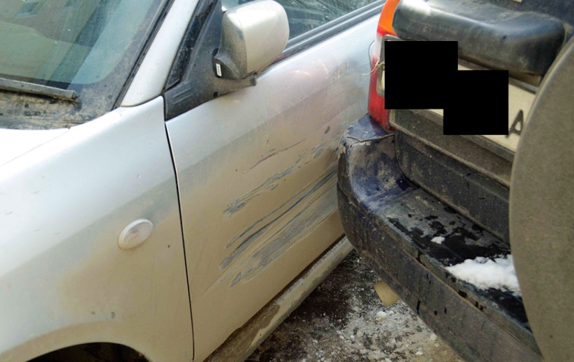 An inventive driver from Altai repaired the car with a marker