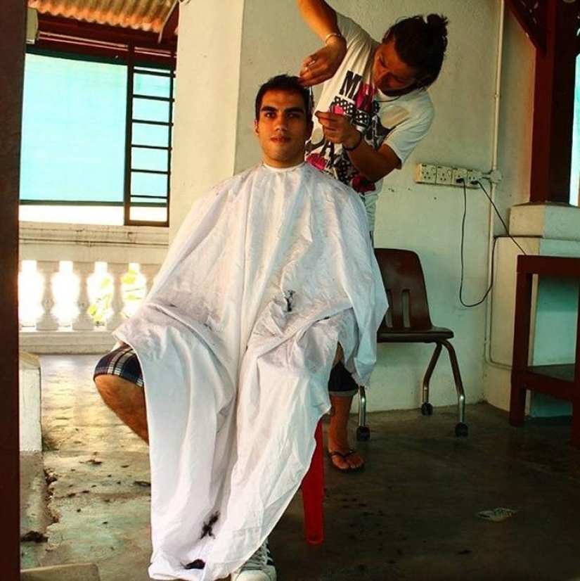 An unusual journey: 1000 haircuts around the world