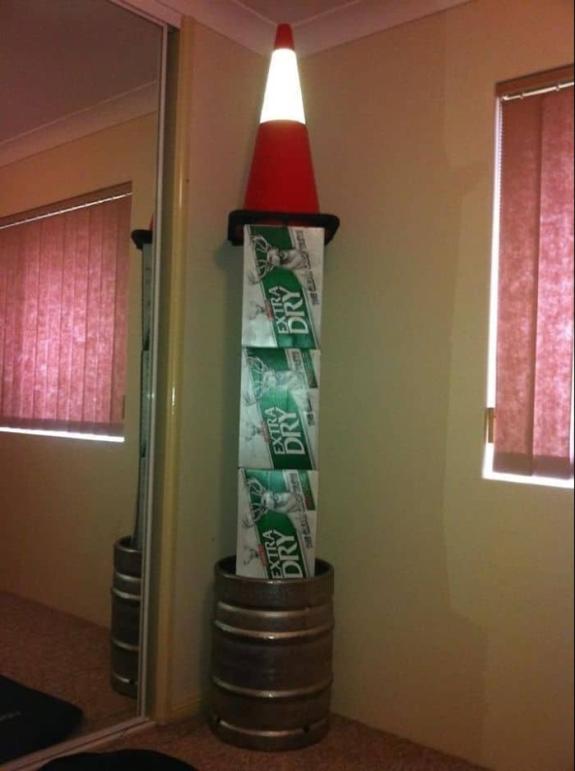 "And so it will come down!" 20 crazy Christmas trees that appeared thanks to Mother laziness