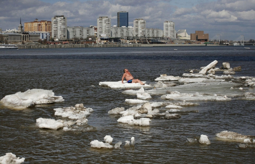 Año en el río Yenisei