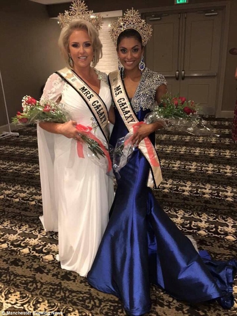 Apple from the apple tree: gorgeous mom and daughter just blew up a beauty contest