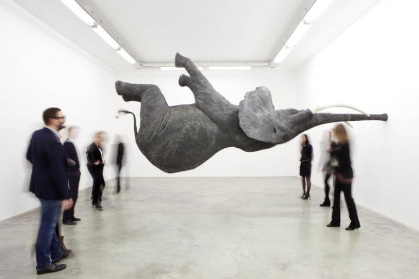 Art is stronger than physics - sculptures that defy the law of gravity