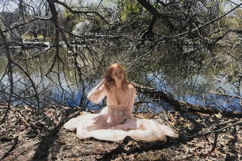 As they're real: sensual female portraits Yigal Ozeri, which are indistinguishable from photos