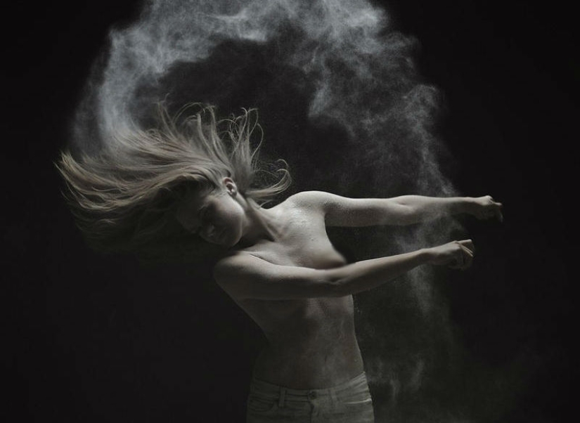 Ashes — non-trivial erotica by Olivier Valsecchi