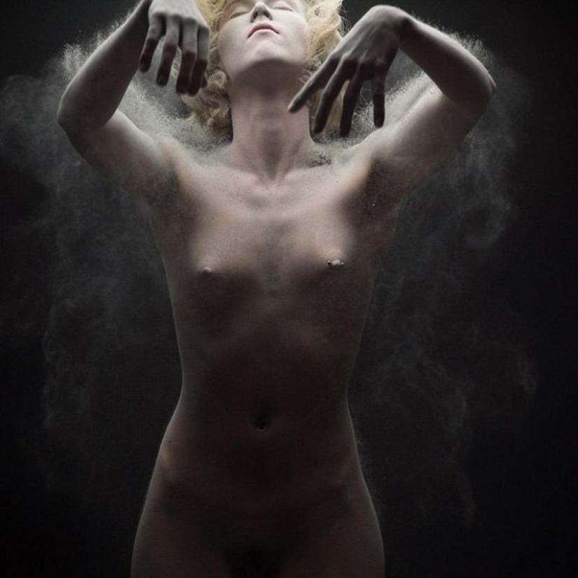 Ashes — non-trivial erotica by Olivier Valsecchi