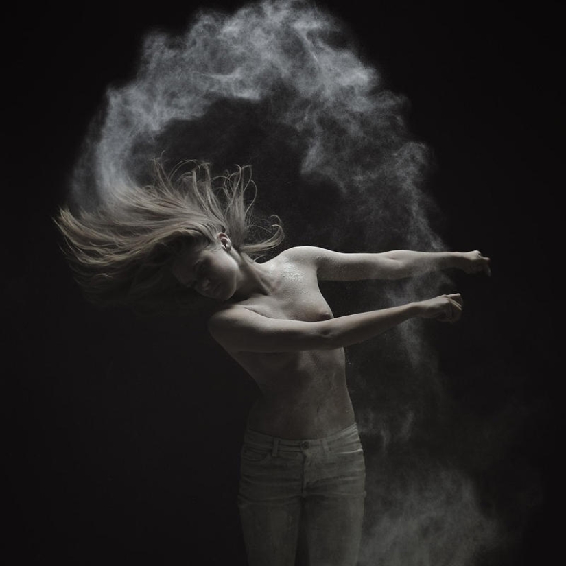 Ashes — non-trivial erotica by Olivier Valsecchi