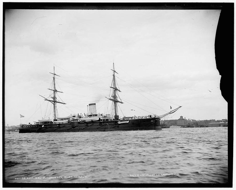 Barcos y oficiales de la Armada del Imperio Ruso en 1893
