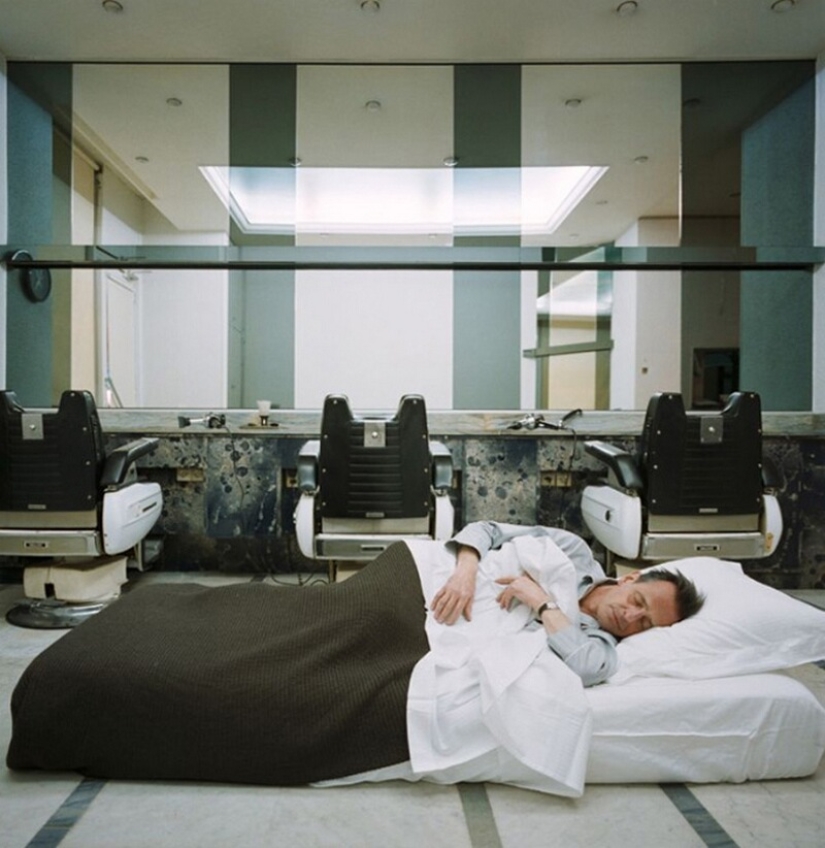 Beds of the inhabitants of France — an intimate photo project by Thierry Bouet