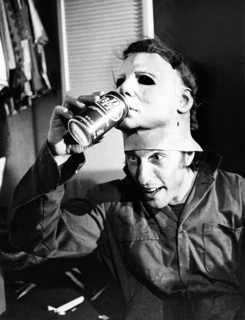 Behind the scenes of the filming of the movie "Halloween" — horror classics