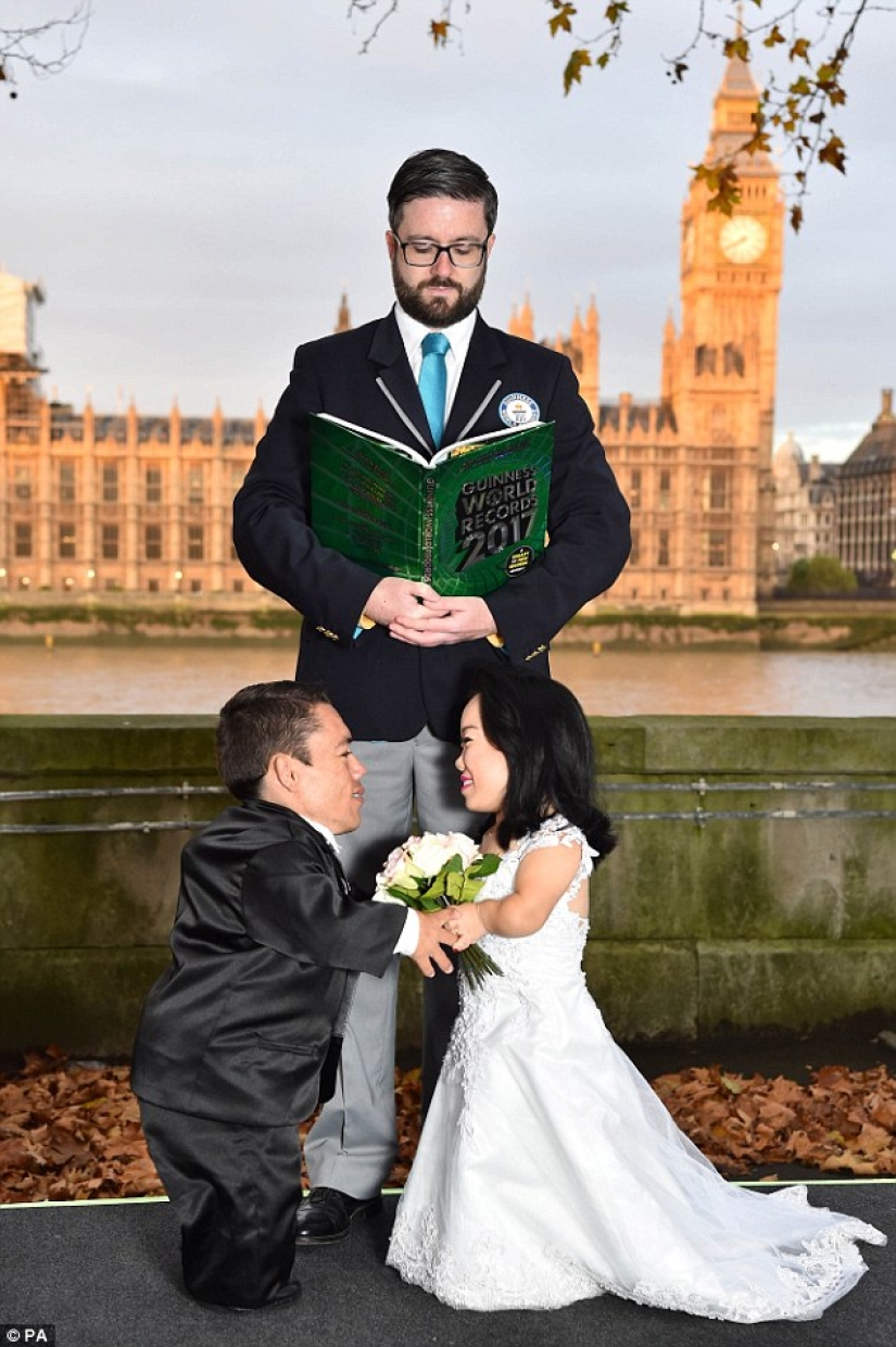 Big day for little people: the shortest couple in the world finally got married