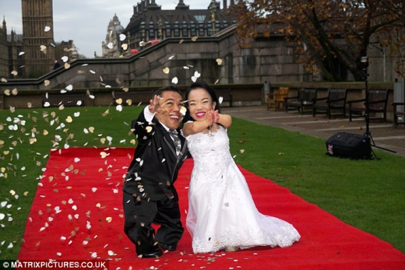 Big day for little people: the shortest couple in the world finally got married