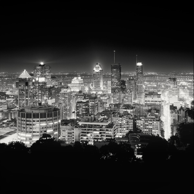 Black and white beauty of big cities