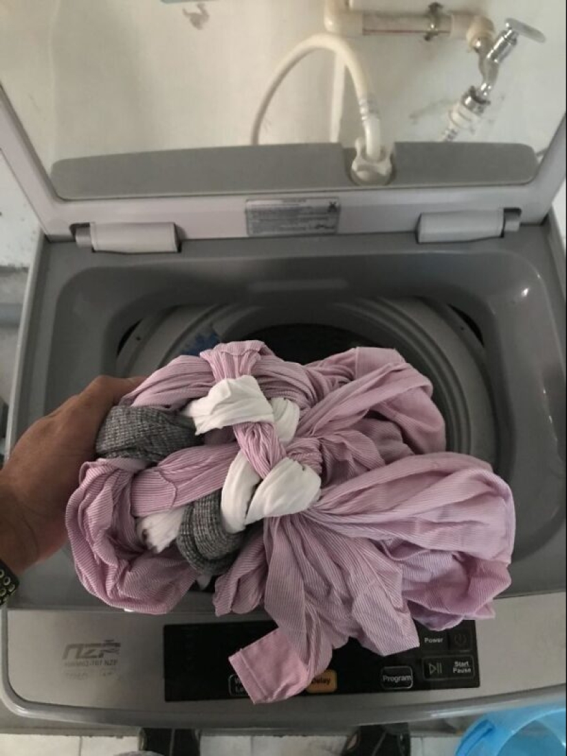 Both funny and sad: 30 curious incidents during washing