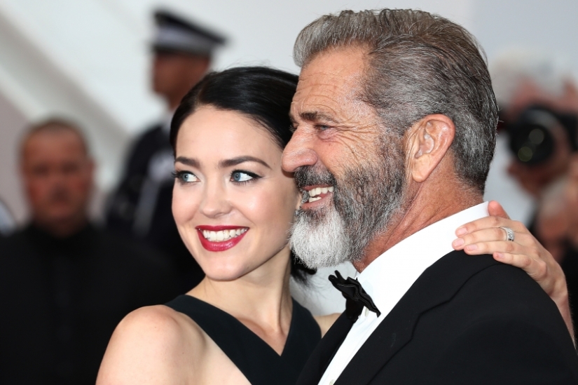 Brave offer: Mel Gibson sells "medieval" estate for $21 million