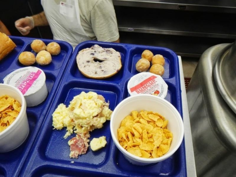 Breakfast at an American homeless shelter