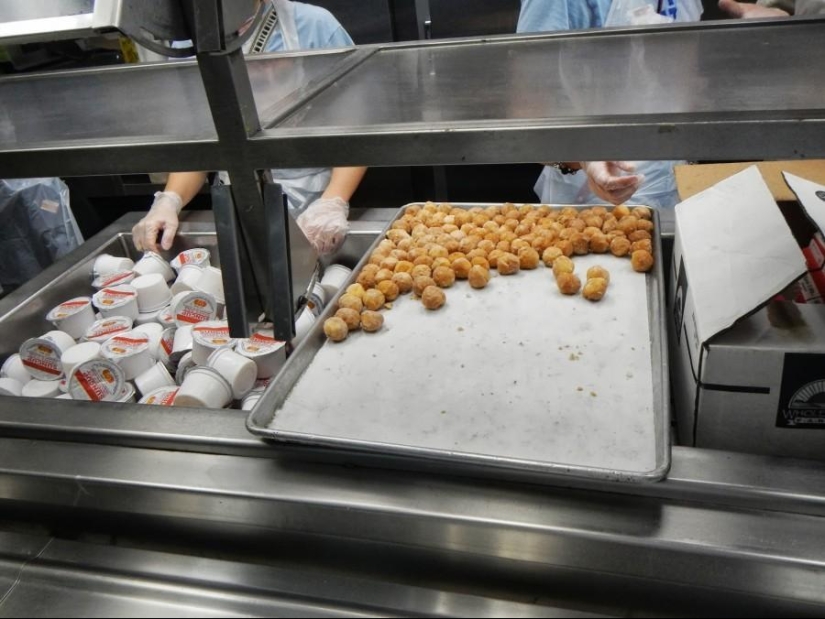 Breakfast at an American homeless shelter