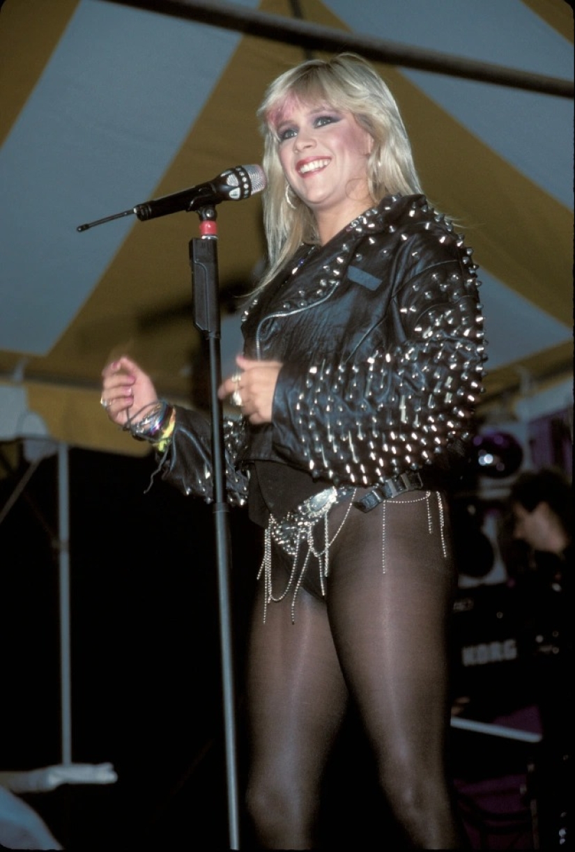 Breasts per million: how Samantha Fox became the most famous beauty in the UK