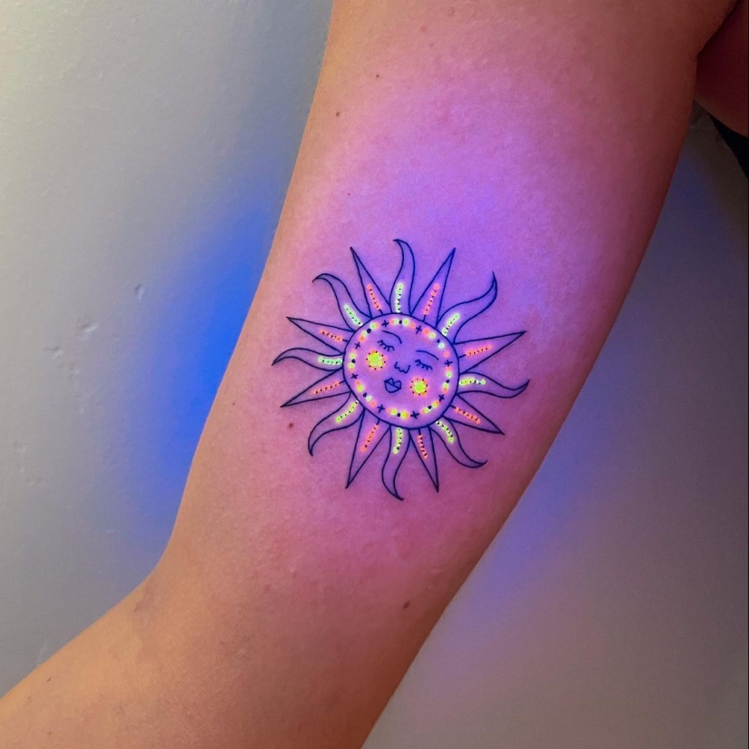 “Brilla, arde, mi estrella”: tatuajes que cambian bajo la luz ultravioleta