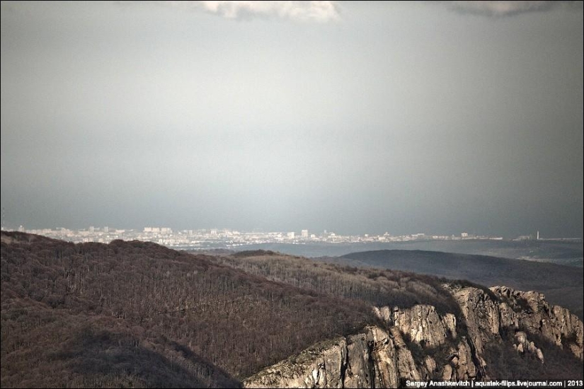 Caminar bajo las nubes. Meseta de Ai-Petri en Crimea