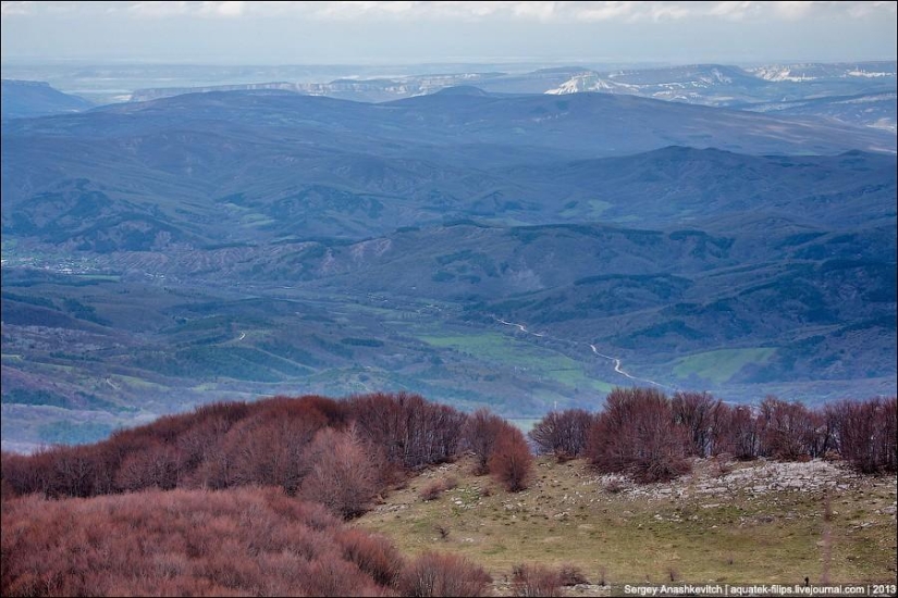 Caminar bajo las nubes. Meseta de Ai-Petri en Crimea