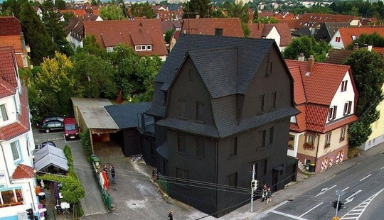 casa Negra