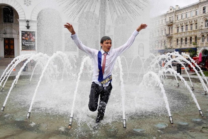 Ceremonias de graduación en todo el mundo.