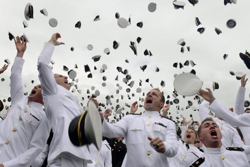 Ceremonias de graduación en todo el mundo.