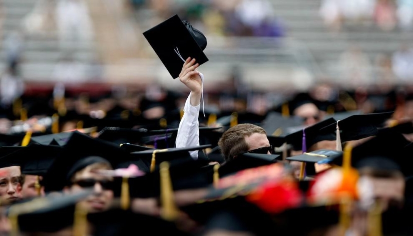 Ceremonias de graduación en todo el mundo.