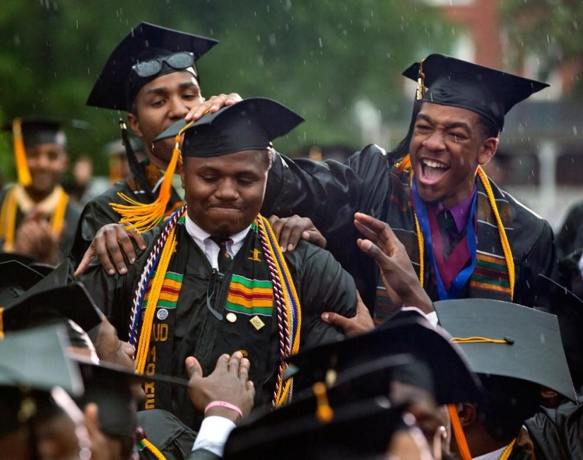 Ceremonias de graduación en todo el mundo.