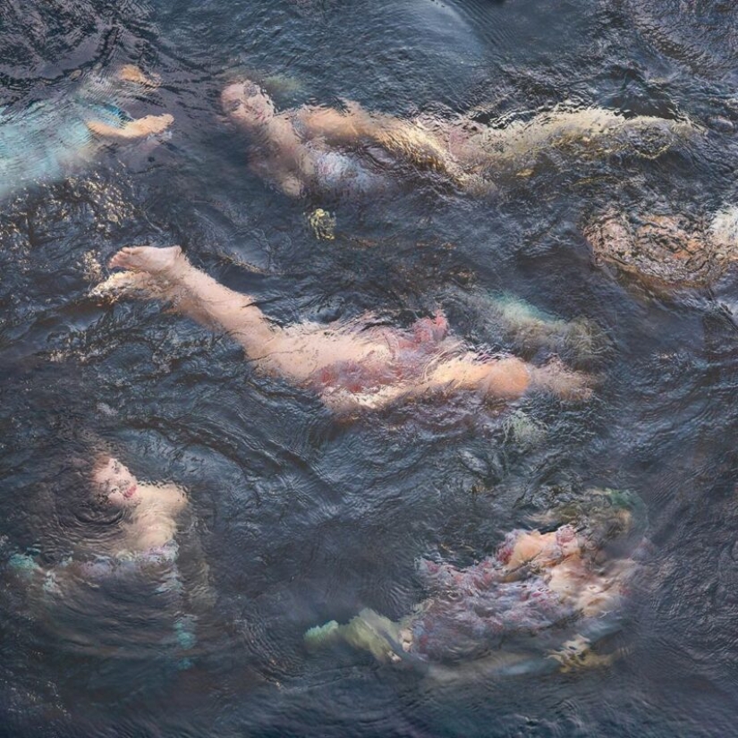 Chicas bajo el agua en impresionantes fotos de freediver fotógrafo Lexi Line