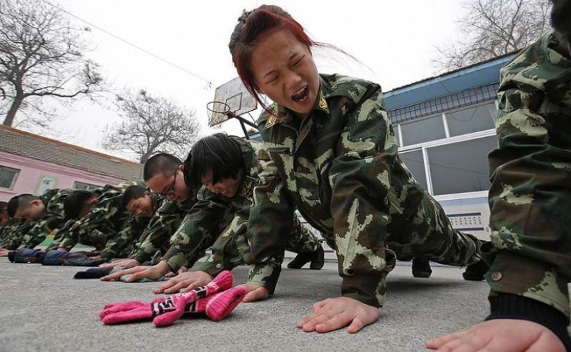 China combate la adicción a internet con ejercicios