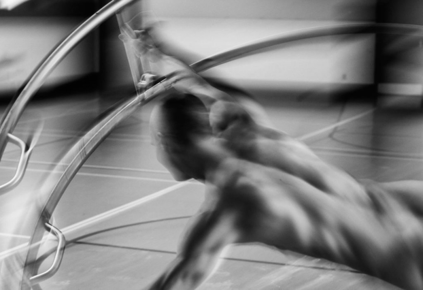Circus performers photographed by Bertil Nilsson