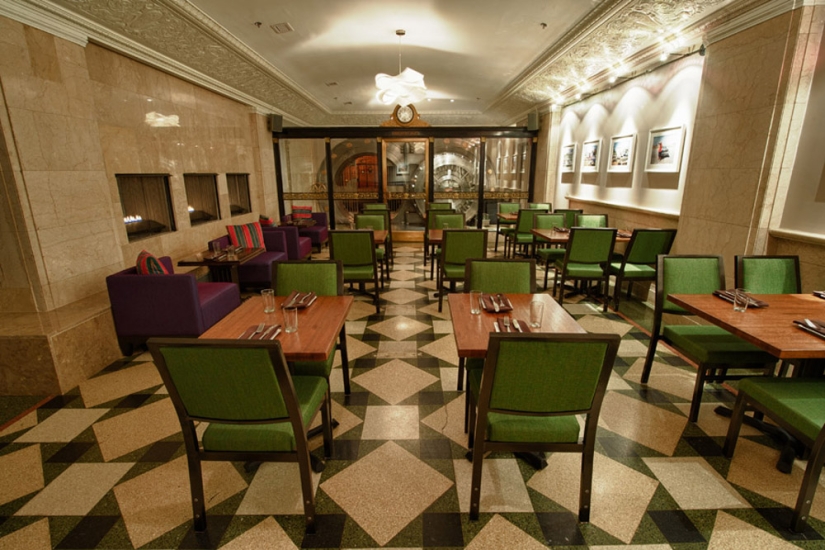 Cámara acorazada de un banco de los años 20 convertida en un elegante restaurante