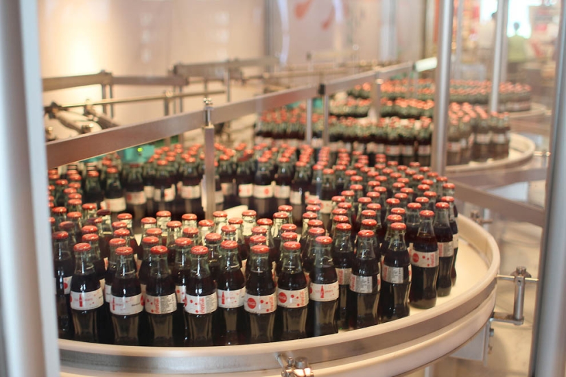 Cómo aprenderlo todo sobre la bebida más popular del mundo: un viaje al mundo de Coca-Cola