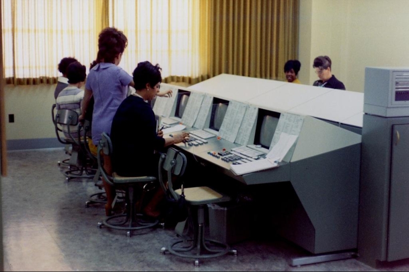 Cómo eran los trabajadores de oficina en la década de 1960