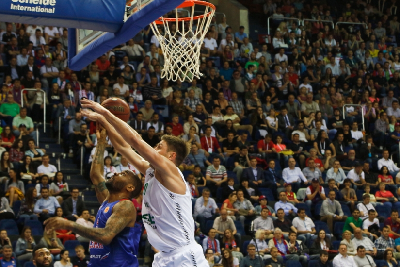 Cómo llevamos a una niña a un partido de baloncesto y qué resultó de ello