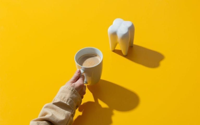 Cómo salvar los dientes de las manchas para los amantes del café: trucos prácticos de dentistas estadounidenses