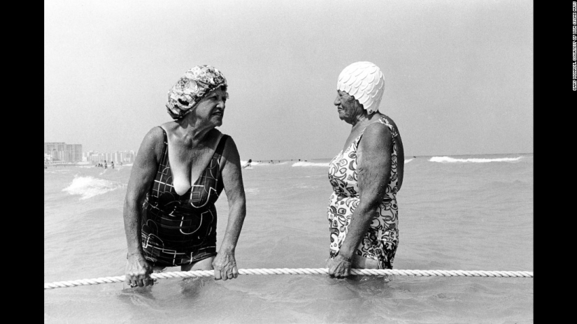 Cómo solían pasar el rato los ancianos de la comunidad judía de Miami Beach a principios de los 80