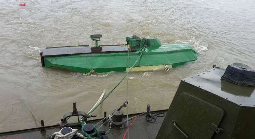 Cocaine submarine: a submarine for transporting drugs was found in Colombia